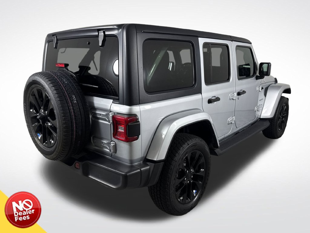Used 2023 Jeep Wrangler Unlimited Sahara AWD/4WD image 3