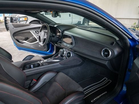 Used 2018 Chevrolet Camaro ZL1 RWD image 79