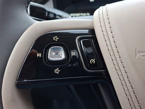 Certified 2023 Lincoln Aviator AWD w/ Premium Package image 23