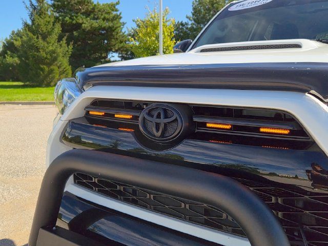 Used 2023 Toyota 4Runner TRD Off-Road AWD/4WD image 13
