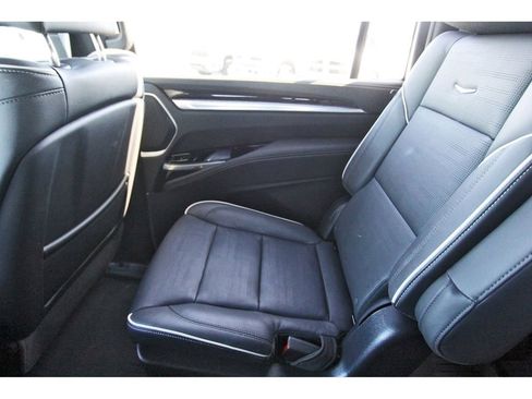 Used 2025 Cadillac Escalade ESV Sport w/ Touring Package image 12