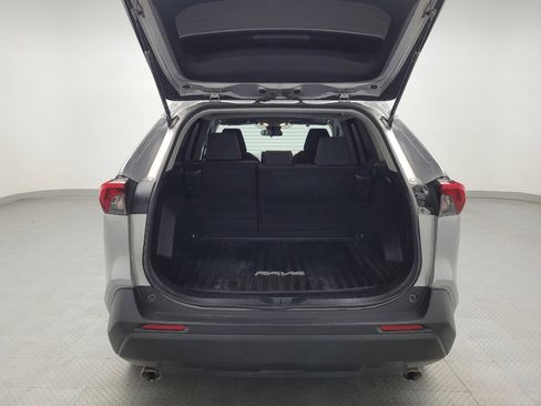 Used 2019 Toyota RAV4 XLE image 29