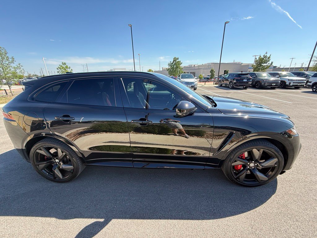 Used 2025 Jaguar F-PACE SVR AWD/4WD image 3