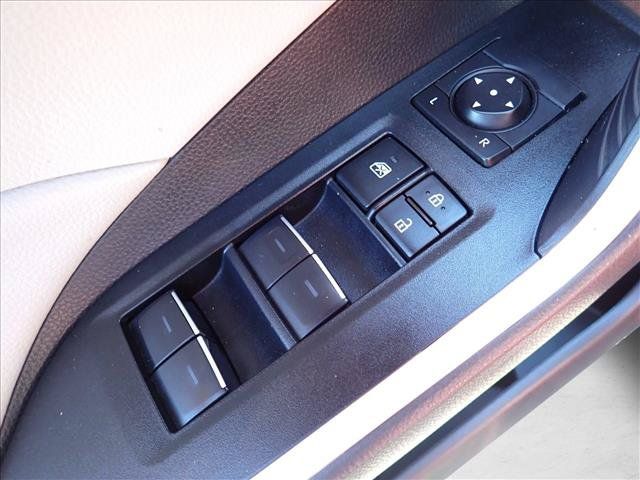 Certified 2025 Toyota RAV4 XLE w/ Convenience Package FWD image 16