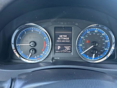 Used 2017 Toyota Corolla LE w/ Body Protection Package FWD image 14