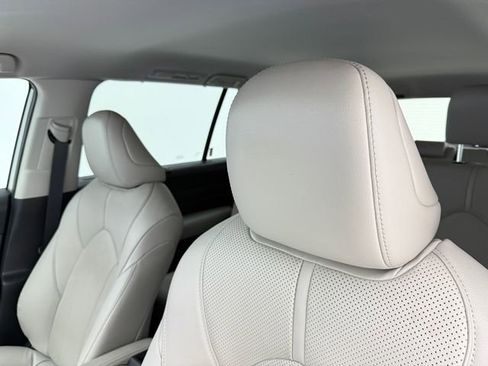 Used 2024 Toyota Grand Highlander FWD image 26