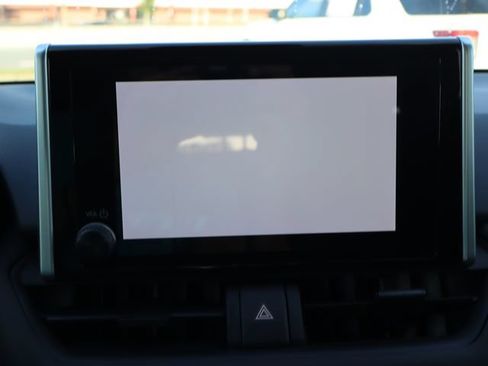 Used 2023 Toyota RAV4 LE FWD image 27