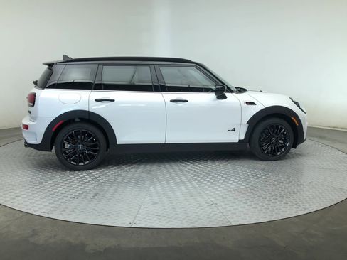 Certified 2024 MINI Cooper Clubman S image 9