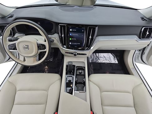 Used 2023 Volvo S60 B5 Plus w/ Climate Package image 9