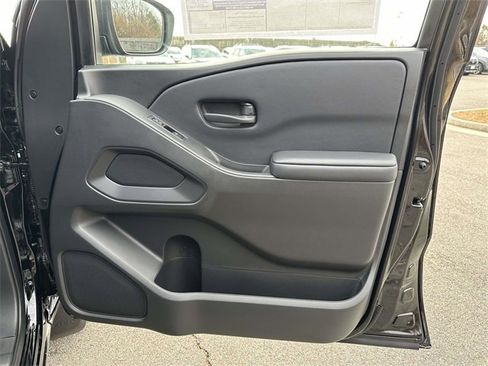 New 2026 Nissan Frontier SV w/ SV Convenience Package image 8