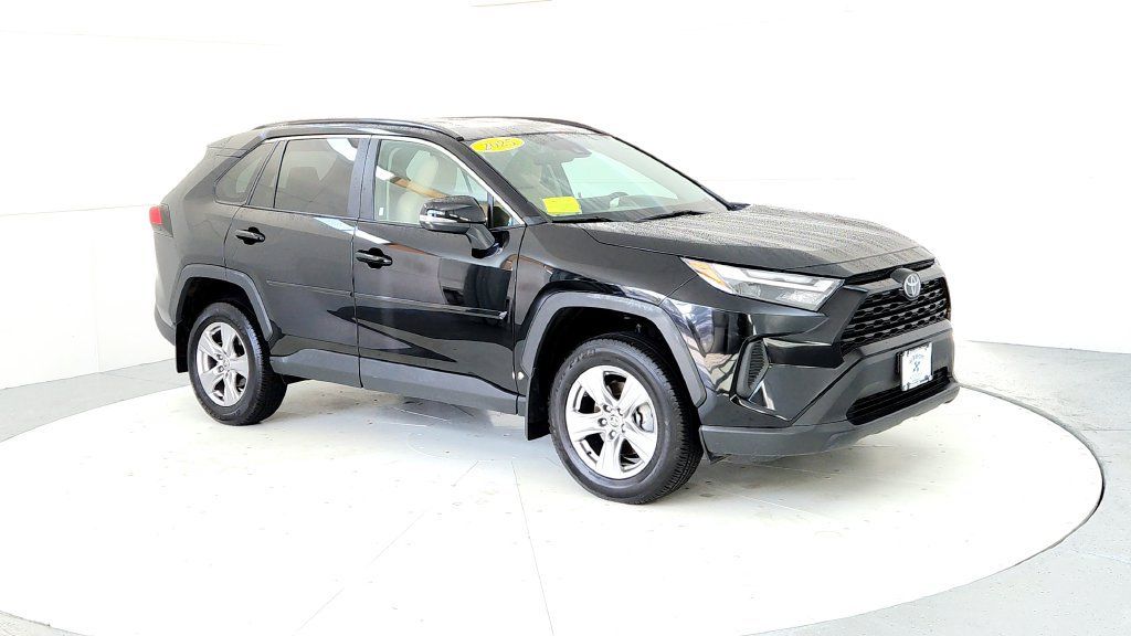 Certified 2025 Toyota RAV4 XLE AWD/4WD image 7
