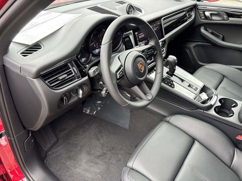 New 2026 Porsche Macan image 25