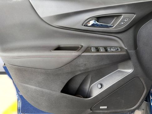 Used 2022 Chevrolet Equinox RS w/ RS Leather Package FWD image 21