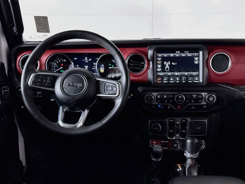 Used 2023 Jeep Wrangler Unlimited Rubicon 4xe AWD/4WD image 15