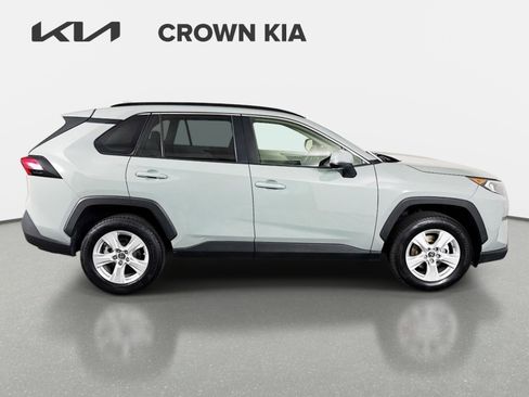 Used 2019 Toyota RAV4 XLE w/ Convenience Package FWD image 5