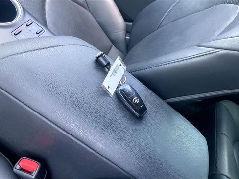 Used 2024 Toyota Camry XLE w/ Navigation Package FWD image 15