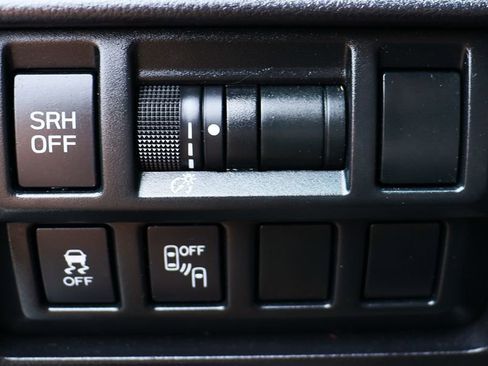 Used 2017 Subaru Impreza 2.0i Limited image 41