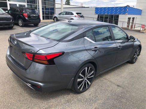 Used 2019 Nissan Altima 2.5 SR w/ SR Premium Package FWD image 6