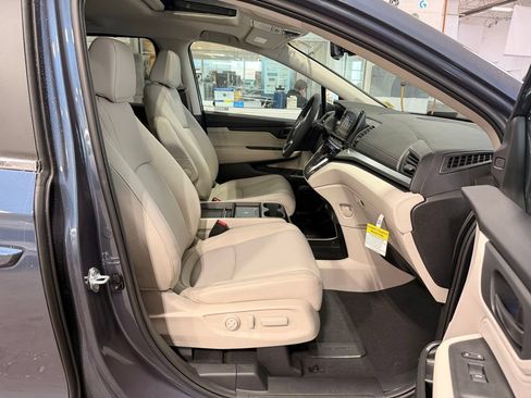New 2026 Honda Odyssey EX-L image 17