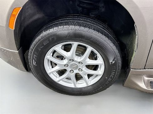 Used 2017 Chrysler Pacifica Touring Plus image 35