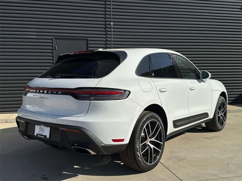 Used 2025 Porsche Macan image 7
