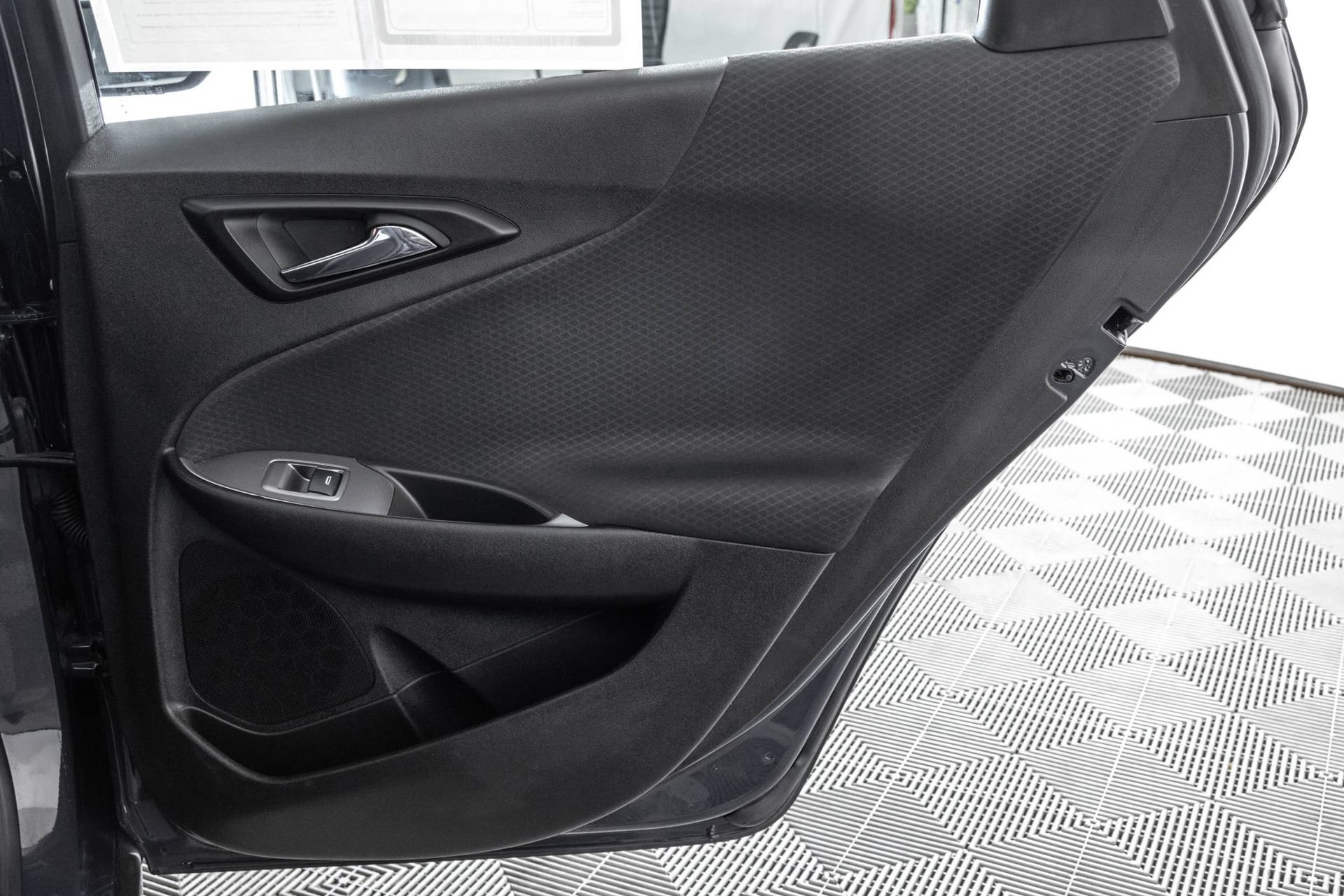 Used 2025 Chevrolet Malibu RS FWD image 39