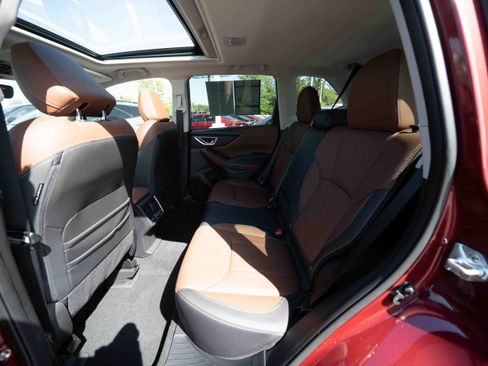 Used 2024 Subaru Forester Touring AWD/4WD image 22