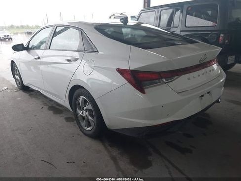 Used 2021 Hyundai Elantra SE FWD image 3