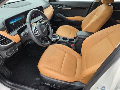 Used 2024 Kia Seltos EX FWD image 14