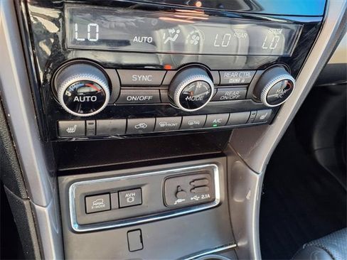 Used 2021 Subaru Ascent Limited w/ Technology Package image 18