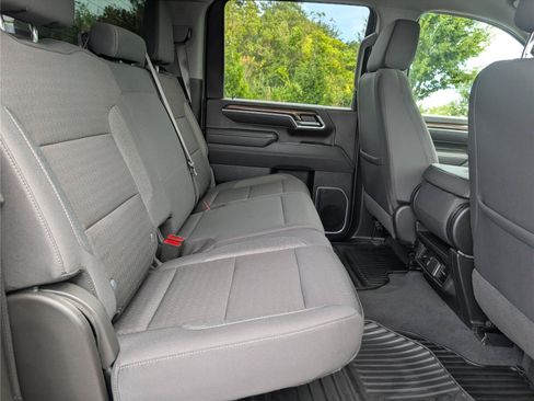 Used 2025 Chevrolet Silverado 2500 LT w/ Convenience Package AWD/4WD image 12