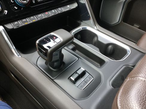 Used 2024 GMC Sierra 1500 Denali w/ Technology Package AWD/4WD image 20