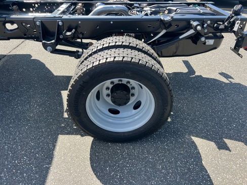 New 2026 Ford F550 4x4 Regular Cab Super Duty image 17