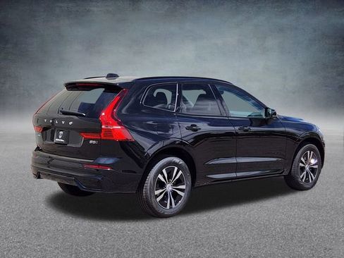 New 2025 Volvo XC60 B5 Core w/ Climate Package image 3
