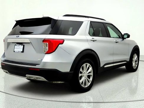 Used 2020 Ford Explorer XLT w/ Equipment Group 202A AWD/4WD image 5