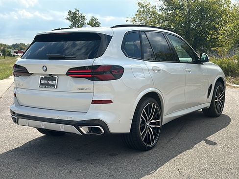New 2026 BMW X5 sDrive40i w/ M Sport Package image 8