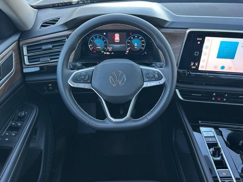 New 2026 Volkswagen Atlas SE FWD image 12
