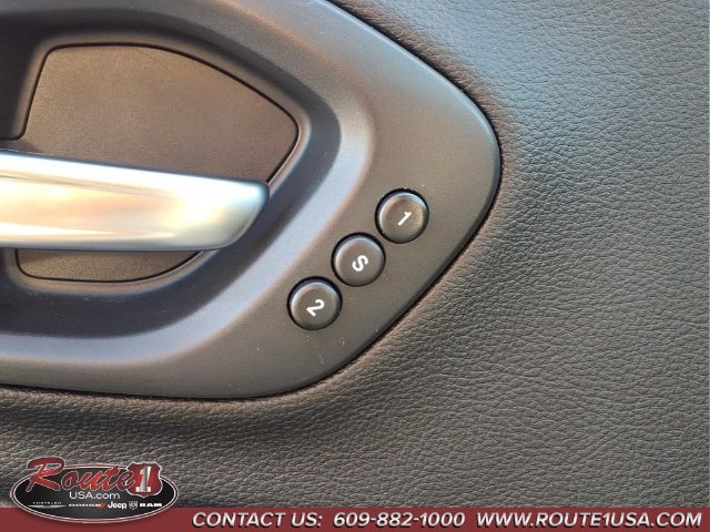 Used 2020 Jeep Cherokee Limited AWD/4WD image 21