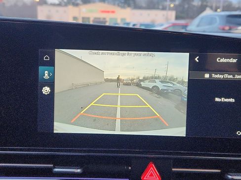 Used 2024 Hyundai Elantra SEL image 21