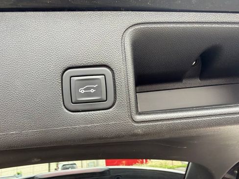 Used 2023 GMC Terrain Denali w/ Black Diamond Edition AWD/4WD image 11