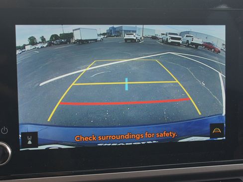 Used 2025 Toyota Camry LE w/ Convenience Package image 6