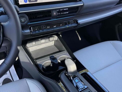 Used 2024 Toyota Prius Limited image 36