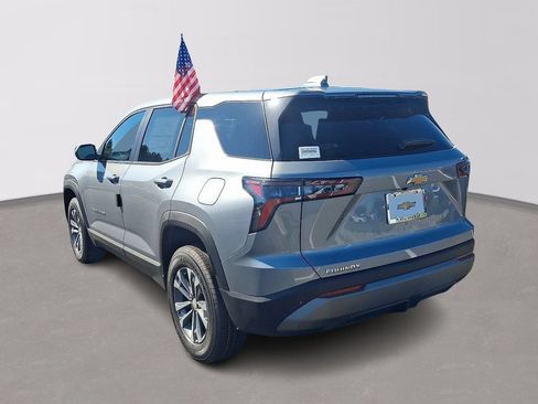 New 2027 Chevrolet Equinox LT w/ Convenience Package II FWD image 3