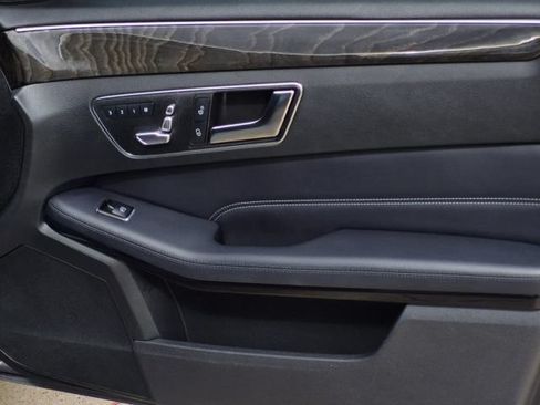 Used 2016 Mercedes-Benz E 350 Sedan image 16