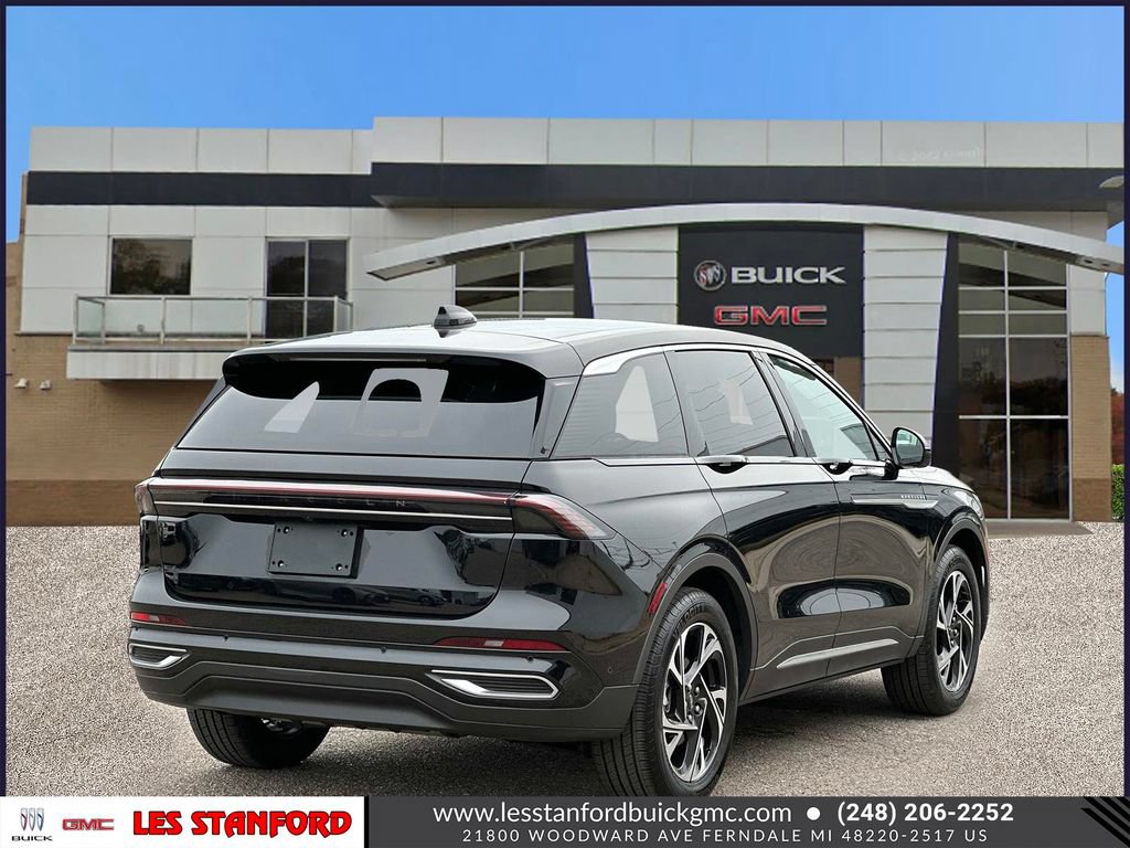 Used 2024 Lincoln Nautilus Premier AWD/4WD image 6
