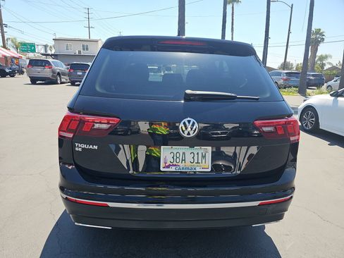 Used 2021 Volkswagen Tiguan SE FWD image 8