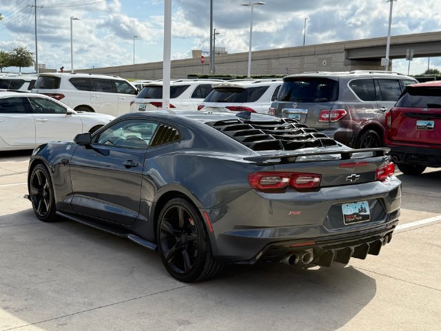 Used 2021 Chevrolet Camaro LT RWD image 6