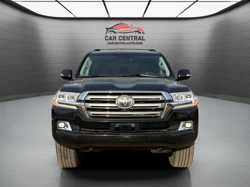 Used 2016 Toyota Land Cruiser w/ Four Season Floor Mat Package image 8
