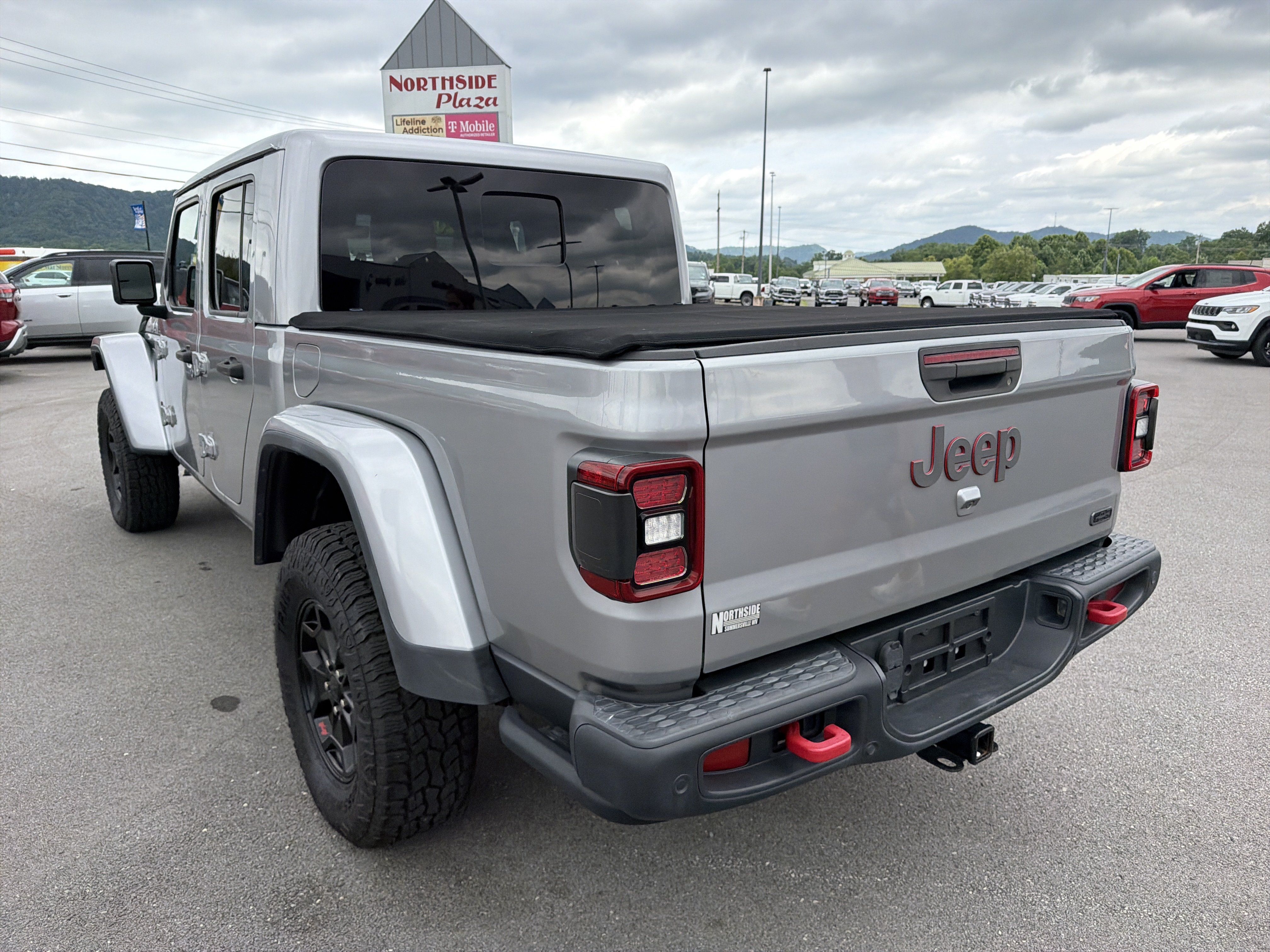 Used 2020 Jeep Gladiator Rubicon AWD/4WD image 10
