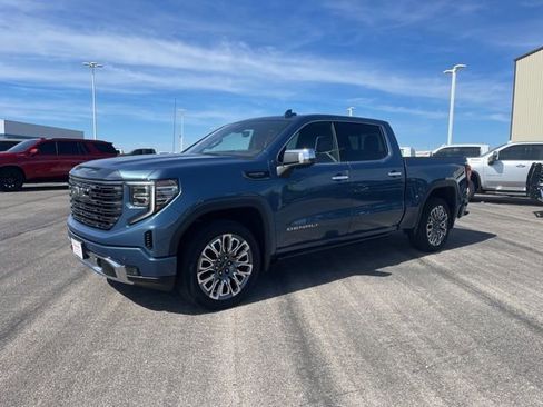 Used 2024 GMC Sierra 1500 Denali Ultimate image 1